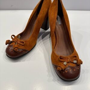 Geox Brown Heels with Medium Heel and Decorative Bow
